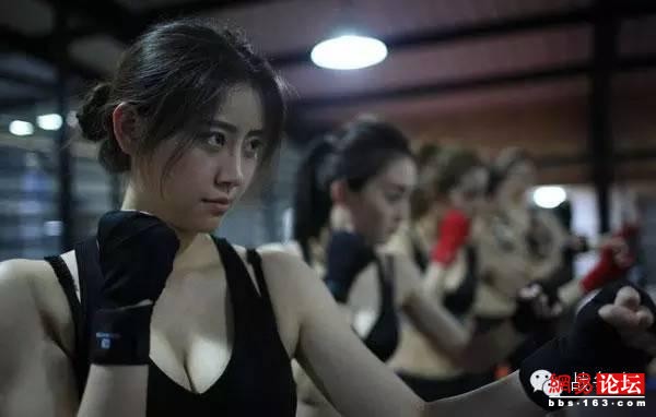Giới tỷ phú Trung Quốc ngày càng chuộng vệ sĩ nữ Giới tỷ phú Trung Quốc ngày càng chuộng vệ sĩ nữ