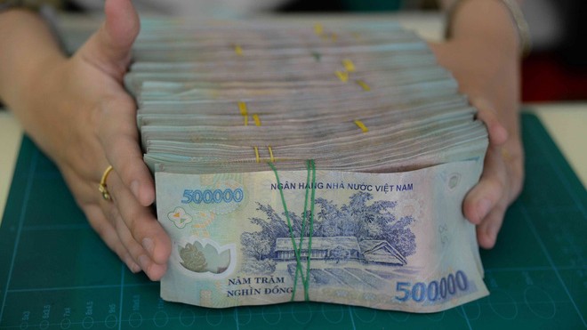 Sức ép lên mặt bằng lãi suất gia tăng Sức ép lên mặt bằng lãi suất gia tăng