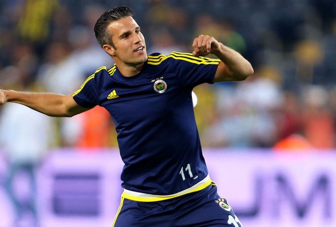 Van Persie tính đường sang Trung Quốc chơi bóng Van Persie trên đường gia nhập giải VĐQG Trung Quốc.