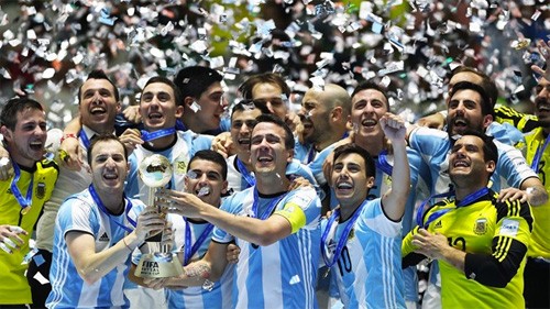 Argentina lần đầu vô địch futsal World Cup Argentina mừng chức vô địch đầu tiên trong lịch sử tham dự các vòng chung kết futsal.