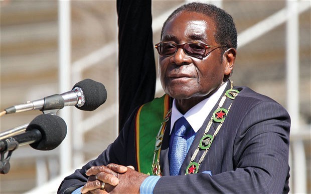Tổng thống Zimbabwe bất ngờ ca ngợi Donald Trump Hôm nay (21/2), Tổng thống Zimbabwe Robert Mugabe đón sinh nhật lần thứ 93.