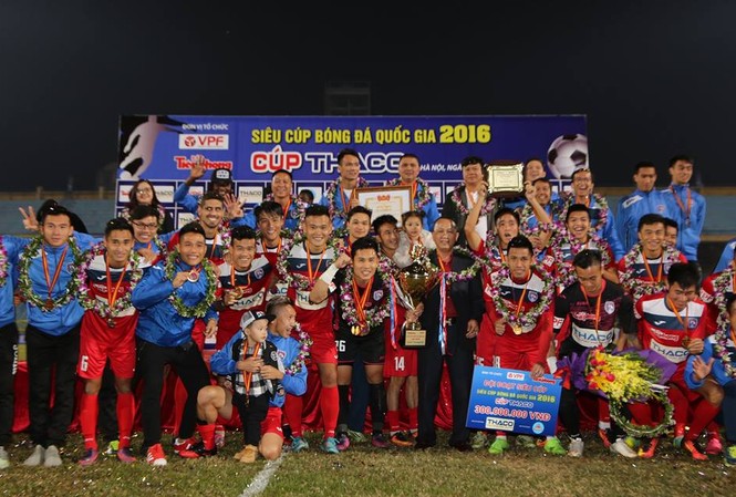 Đoạt Siêu Cup 2016, Than Quảng Ninh nhận thưởng 'khủng' Than Quang Ninh vô địch Siêu cúp quốc gia ngay lần đầu tiên tham dự