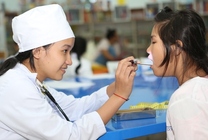 Hơn 10.000 lời động viên tiếp sức cho ước mơ của trẻ em Việt Các em được chia thành 4 nhóm để cùng nhau tranh tài, thể hiện khả năng để vượt qua nhiều thử thách thú vị.