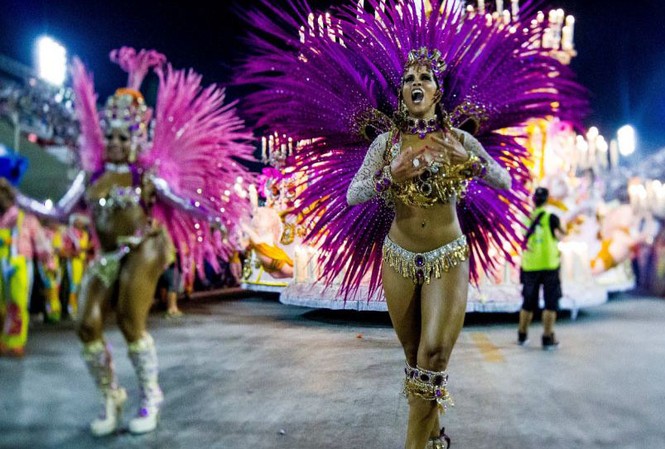Nóng bỏng lễ hội Rio Carnival ở Brazil Nóng bỏng lễ hội Rio Carnival ở Brazil