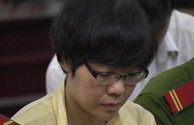 'Siêu lừa' Huỳnh Thị Huyền Như sắp hầu tòa Huỳnh Thị Huyền Như tại phiên tòa sơ thẩm tháng 1/2014. Ảnh: Tân Châu.