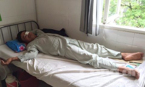 Xin hát 1 bài, bị đánh hỏng mắt Ông Phường đang nằm điều trị tại bệnh viện