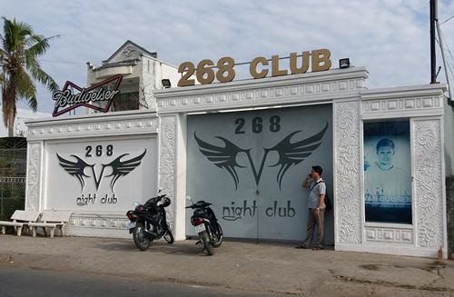 Thanh niên bị đâm gục trước quán bar đêm mùng 4 Tết Hiện trường vụ hỗn chiến làm một người tử vong