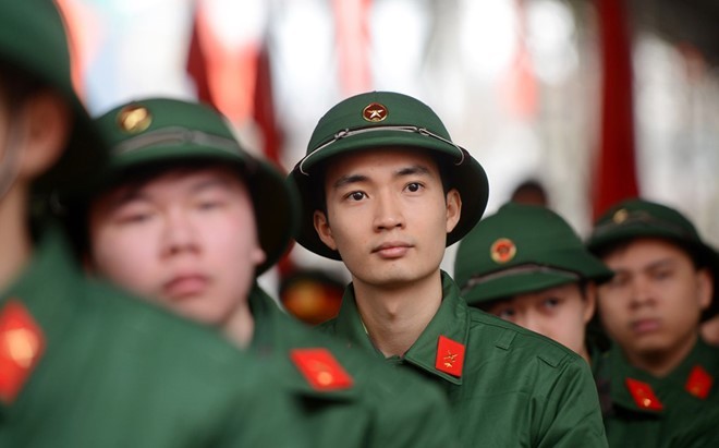 Khởi tố 2 thanh niên trốn nghĩa vụ quân sự Các thanh niên ở Hà Nội lên đường nhập ngũ sáng 14/2