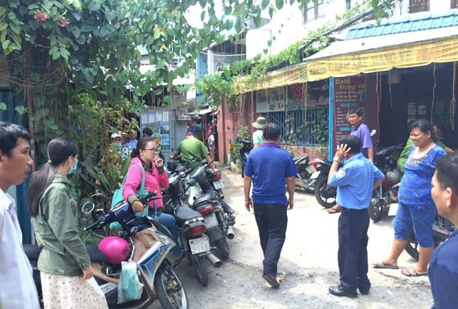 Hai người chết, một thiếu nữ nguy kịch trong căn nhà ở Sài Gòn Hiện trường được phong tỏa để điều tra