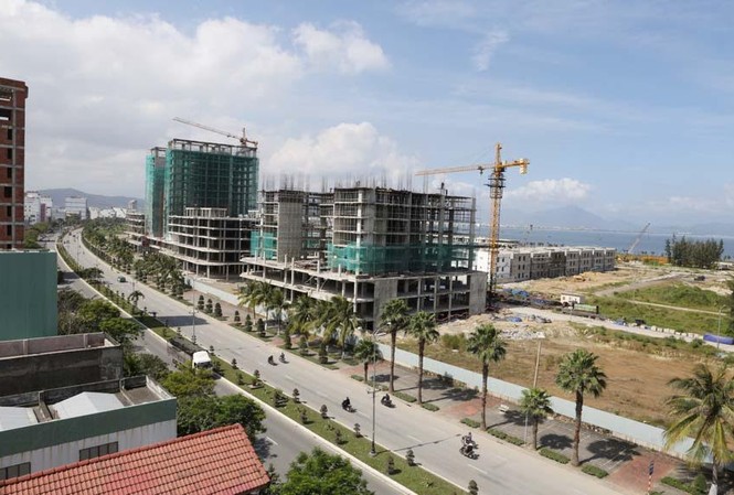 Phó Thủ tướng yêu cầu làm rõ vụ hút cát trái phép tại biển Cửa Đại Dự án Khu đô thị Đa Phước (Khu đô thị The Sunrise Bay Đà Nẵng) có dấu hiệu sử dụng cát trái phép từ Cửa Đại để lấn biển.