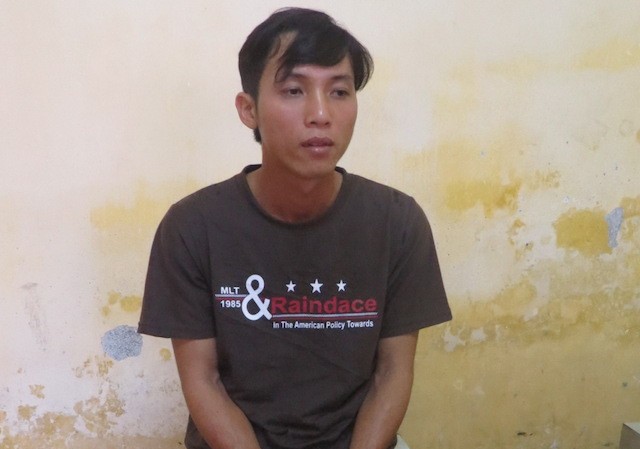 Nam thanh niên mở to nhạc rồi cưỡng hiếp bé gái Nghi phạm tại cơ quan điều tra