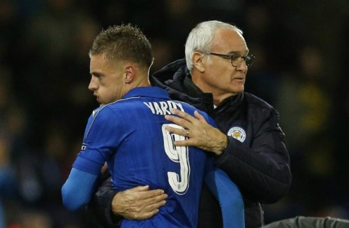 Sao Leicester phủ nhận tin đồn lật đổ HLV Ranieri Vardy và Ranieri khi còn làm việc chung. Ảnh: Reuters.