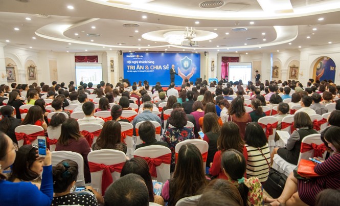 Chi trả 9,8 tỷ đồng quyền lợi bảo hiểm cho khách hàng gặp rủi ro Hội nghị tri ân khách hàng của Bảo Việt Nhân thọ.