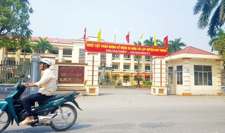 Tỉnh uỷ Hải Dương vào cuộc vụ 'cả nhà làm quan' ở huyện Kim Thành Tỉnh uỷ Hải Dương vào cuộc vụ 'cả nhà làm quan' ở huyện Kim Thành