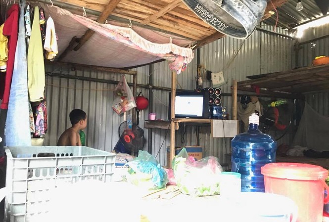 Cuộc sống tạm bợ tại “làng công nhân” chui giữa Thủ đô Cuộc sống tạm bợ tại “làng công nhân” chui giữa Thủ đô