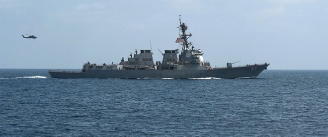 Bản tin chiều: Tàu chiến Mỹ bị tấn công bằng tên lửa Tàu USS Mason. (Nguồn: REUTERS)