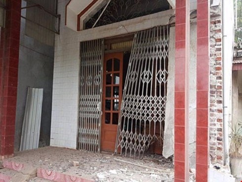 Bản tin 8H: Nổ lớn tại nhà riêng Trưởng công an xã Bản tin 8H: Nổ lớn tại nhà riêng Trưởng công an xã