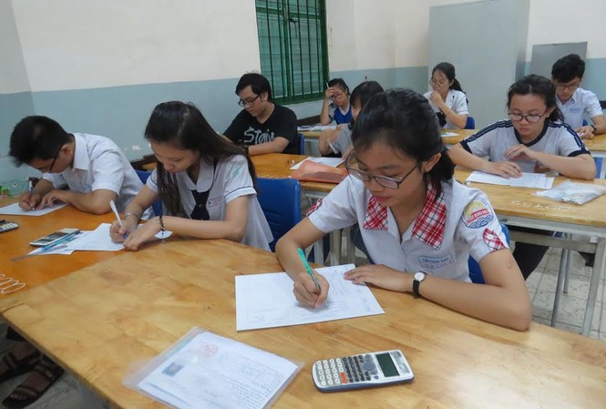 Đại học Quốc gia TP. HCM tuyển thẳng HS giỏi của 116 trường THPT hàng đầu Ảnh: Học sinh dự thi kỳ thi THPT Quốc gia 2016