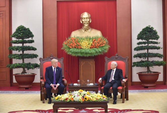 Tổng Bí thư Nguyễn Phú Trọng đã tiếp Tổng thống Hoa Kỳ Donald Trump tại Trụ sở Trung ương Đảng. Ảnh: Như Ý