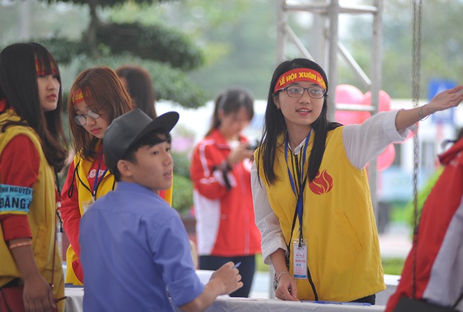 Những bóng hồng tình nguyện tại lễ hội hiến máu Những bóng hồng tình nguyện tại lễ hội hiến máu