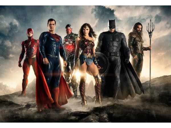 Batman bị Aquaman và Flash trêu chọc trong trailer đầu tiên của Batman bị Aquaman và Flash trêu chọc trong trailer đầu tiên của "Justice League"