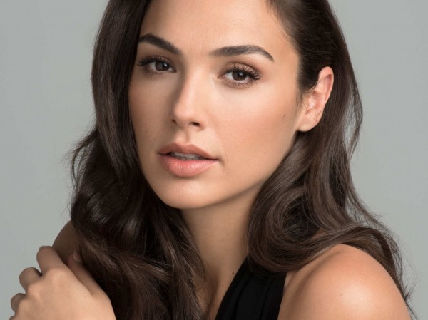 Gal Gadot: Từ bị chê casting sai đến biểu tượng nữ thần mới của Hollywood Gal Gadot: Từ bị chê casting sai đến biểu tượng nữ thần mới của Hollywood
