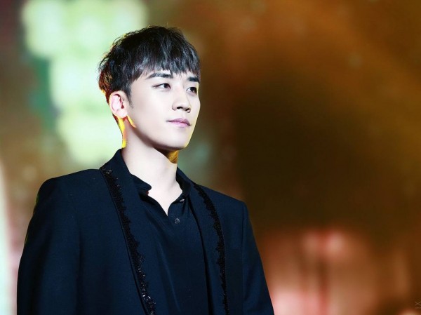 Seungri (BIG BANG) đẹp trai, nổi tiếng, giàu có như thế nhưng vẫn thả thính thất bại Seungri (BIG BANG) đẹp trai, nổi tiếng, giàu có như thế nhưng vẫn thả thính thất bại