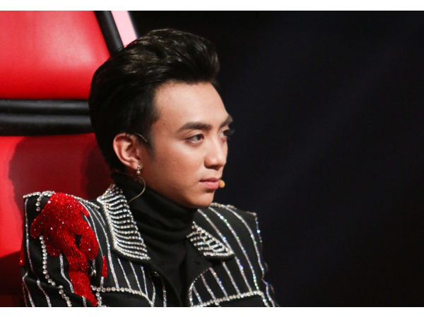 The Voice Kids: Soobin Hoàng Sơn thừa nhận “sợ” giọng hát “khủng” của “Adele nhí” Ngọc Ánh The Voice Kids: Soobin Hoàng Sơn thừa nhận “sợ” giọng hát “khủng” của “Adele nhí” Ngọc Ánh
