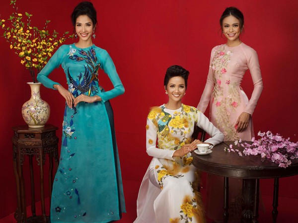 Top 3 Hoa hậu Hoàn vũ Việt Nam 2017 xinh tươi rạng rỡ chào đón Tết Mậu Tuất 2018 Top 3 Hoa hậu Hoàn vũ Việt Nam 2017 xinh tươi rạng rỡ chào đón Tết Mậu Tuất 2018