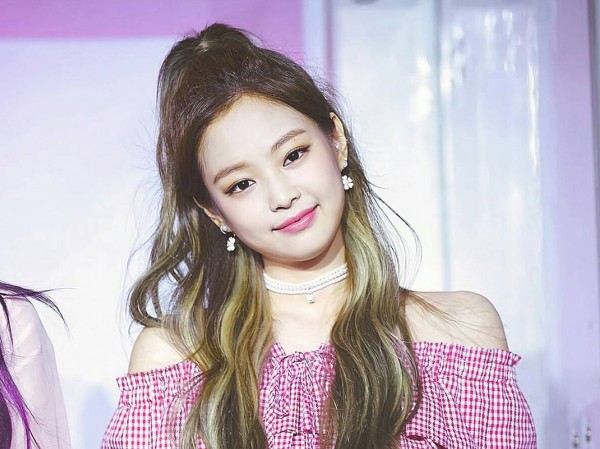 Xinh đẹp là thế nhưng Jennie (BLACKPINK) cũng phải chịu thua kiểu tóc đơn giản này! Xinh đẹp là thế nhưng Jennie (BLACKPINK) cũng phải chịu thua kiểu tóc đơn giản này!