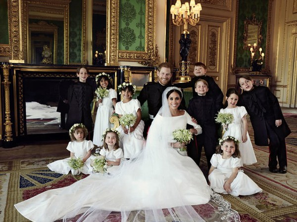 Anh công bố ảnh cưới chính thức của Hoàng tử Harry - Công nương Meghan Anh công bố ảnh cưới chính thức của Hoàng tử Harry - Công nương Meghan