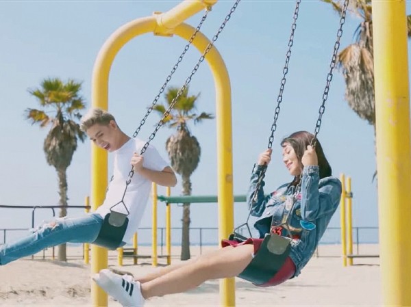 9x gốc Việt trở lại với MV mới, hé lộ chuyện tình thú vị với Đại Nhân tại California 9x gốc Việt trở lại với MV mới, hé lộ chuyện tình thú vị với Đại Nhân tại California
