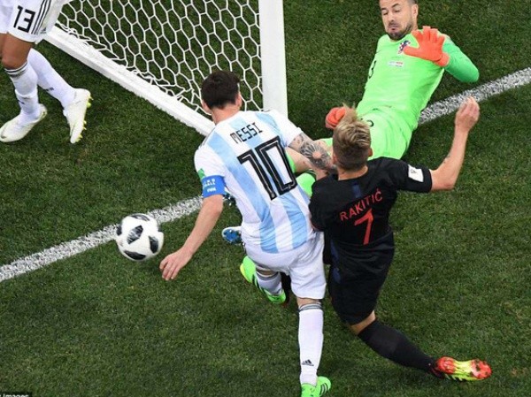Những khoảnh khắc bất lực của Messi trong trận thảm bại trước Croatia Những khoảnh khắc bất lực của Messi trong trận thảm bại trước Croatia