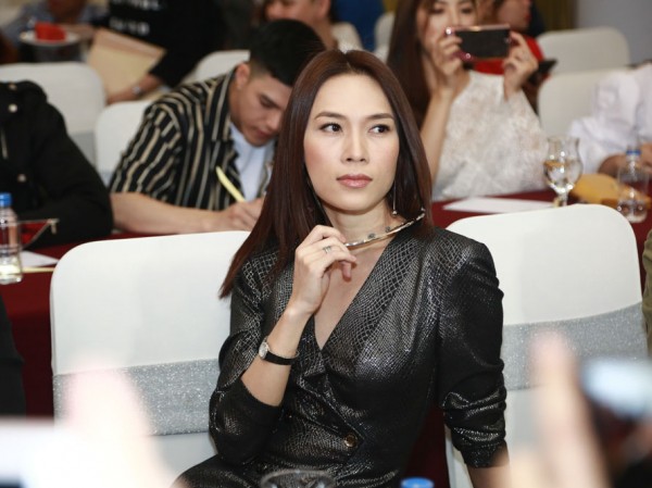 Mỹ Tâm bật mí lý do nhận lời làm giám khảo cho Mỹ Tâm bật mí lý do nhận lời làm giám khảo cho "Giọng Ca Bất Bại"