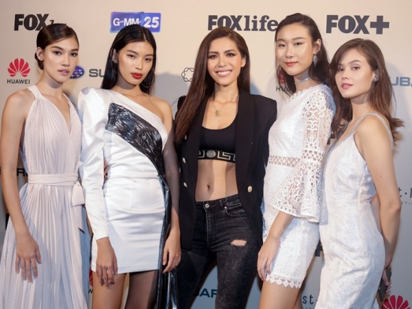 Minh Tú đọ dáng cùng dàn thí sinh trên thảm đỏ Asia’s Next top Model mùa thứ 6 tại Thái Lan Minh Tú đọ dáng cùng dàn thí sinh trên thảm đỏ Asia’s Next top Model mùa thứ 6 tại Thái Lan