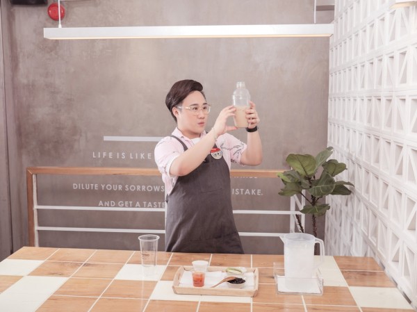 Thì ra đây là lý do Trung Quân dù có chơi cầu lông miệt mài cũng không thể ốm Thì ra đây là lý do Trung Quân dù có chơi cầu lông miệt mài cũng không thể ốm