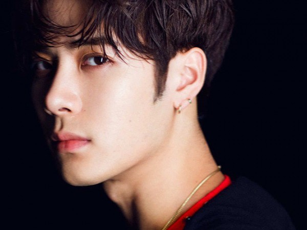 Bảo vệ fan nữ, Jackson (GOT7) bỗng bị chỉ trích vì... phân biệt giới tính Bảo vệ fan nữ, Jackson (GOT7) bỗng bị chỉ trích vì... phân biệt giới tính