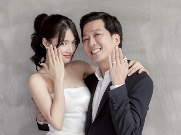 Sau bao ngày chờ đợi, bộ ảnh cưới đáng yêu của Nhã Phương - Trường Giang đã được hé lộ Sau bao ngày chờ đợi, bộ ảnh cưới đáng yêu của Nhã Phương - Trường Giang đã được hé lộ