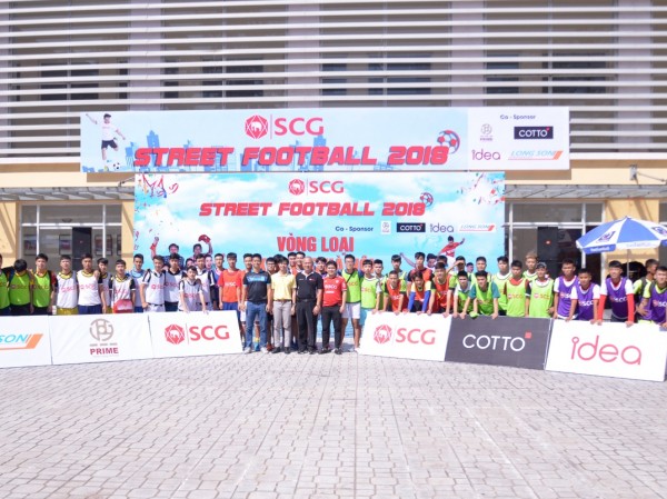 Giới trẻ chơi hết sức, “cháy” hết mình trong “Giải Bóng đá đường phố SCG 2018” Giới trẻ chơi hết sức, “cháy” hết mình trong “Giải Bóng đá đường phố SCG 2018”