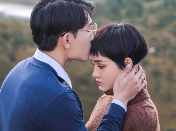 Hiền Hồ thừa nhận bản thân từng Hiền Hồ thừa nhận bản thân từng "điên" khi yêu trong MV mới