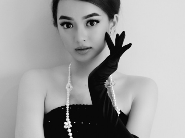 Kaity Nguyễn hóa thân thành hình tượng minh tinh huyền thoại Audrey Hepburn nhân mùa Halloween Kaity Nguyễn hóa thân thành hình tượng minh tinh huyền thoại Audrey Hepburn nhân mùa Halloween