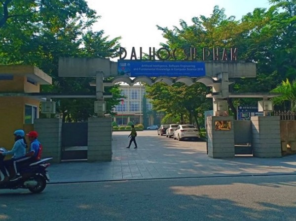Giảng viên Đại học Sư phạm Huế bị kỷ luật vì giúp em gian lận điểm thi Giảng viên Đại học Sư phạm Huế bị kỷ luật vì giúp em gian lận điểm thi
