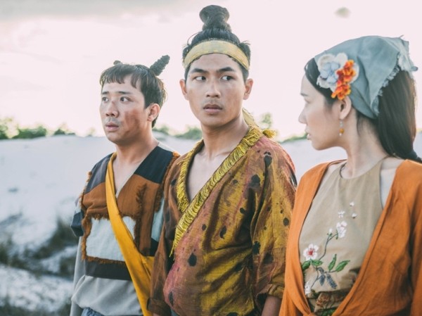 Hot boy Trần Quốc Anh xuất hiện cùng Nhã Phương và Trấn Thành trong trailer Hot boy Trần Quốc Anh xuất hiện cùng Nhã Phương và Trấn Thành trong trailer "Trạng Quỳnh"