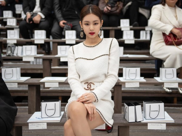 Jennie (BLACKPINK) trở thành Đại sứ Chanel nhưng vẫn bị nhiều cư dân mạng Jennie (BLACKPINK) trở thành Đại sứ Chanel nhưng vẫn bị nhiều cư dân mạng "ném đá"