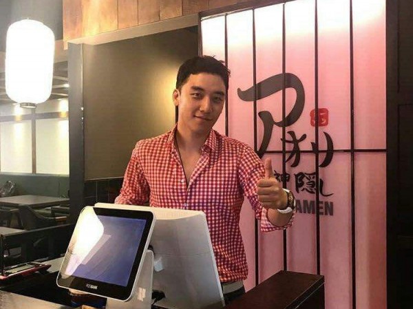 Chuỗi cửa hàng mì ramen của Seungri Chuỗi cửa hàng mì ramen của Seungri "ế khách" sau loạt bê bối chấn động
