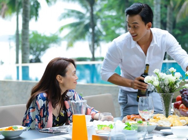 “Chị trợ lý của anh” của Mỹ Tâm trở thành phim đầu tiên công chiếu 2 lần “Chị trợ lý của anh” của Mỹ Tâm trở thành phim đầu tiên công chiếu 2 lần