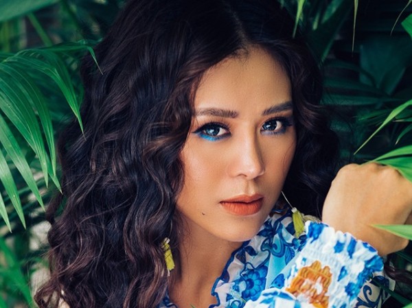 Diễn viên Nam Thư: “Không có gan làm giàu, sao nhận được nút vàng từ YouTube” Diễn viên Nam Thư: “Không có gan làm giàu, sao nhận được nút vàng từ YouTube”