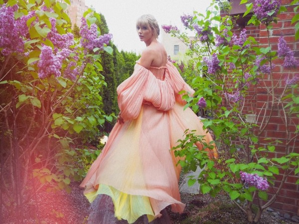 Taylor Swift lộng lẫy như công chúa trong đêm gala Taylor Swift lộng lẫy như công chúa trong đêm gala "The 2019 TIME 100"