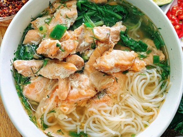 Hà Nội: Thử ngay cháo, xôi, bún cá hồi ngon ngọt trên phố Kim Ngưu Hà Nội: Thử ngay cháo, xôi, bún cá hồi ngon ngọt trên phố Kim Ngưu