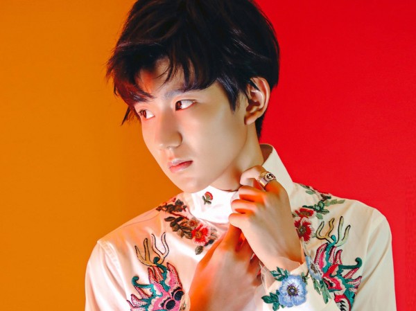 Vương Nguyên (TFBOYS) đăng tâm thư xin lỗi vì hút thuốc trong nhà hàng Vương Nguyên (TFBOYS) đăng tâm thư xin lỗi vì hút thuốc trong nhà hàng